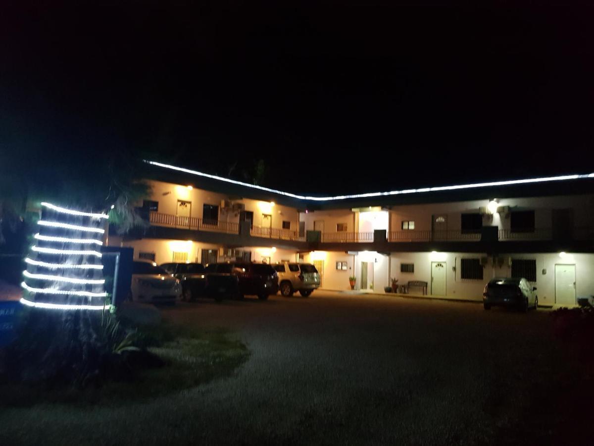 Lee'S Comfort House Chalan Kanoa Dış mekan fotoğraf
